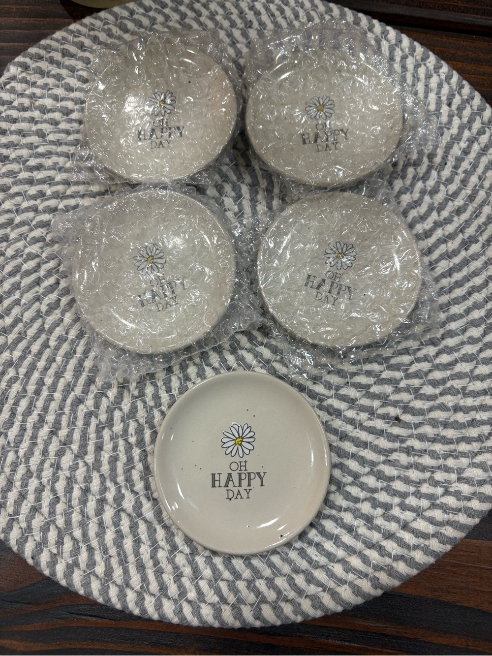 5 count Ceramic Trinket Dish - White with Daisy Accent